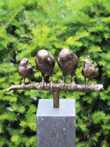 Familienspätzen Bronze inkl. Hartstein Säule 12x12x100 cm