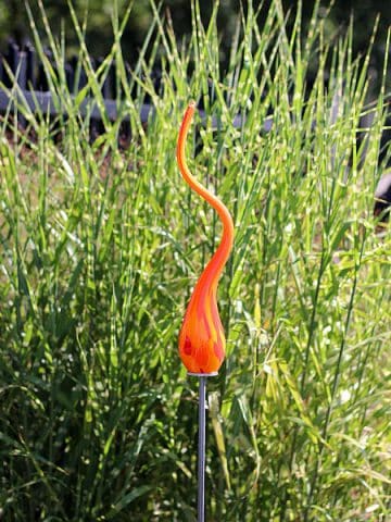 Gartenstecker aus Glas Miniflamme Rot 105-1