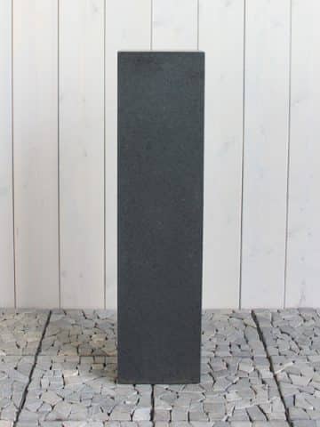 Sockel Basalt stein 60*25*25 cm.