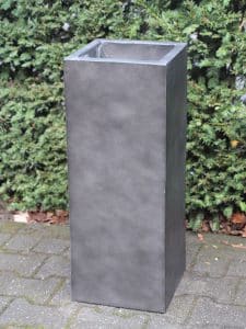 Blumenkästen für draußen leichtbeton anthrazitfarbe 70*27*27 cm.