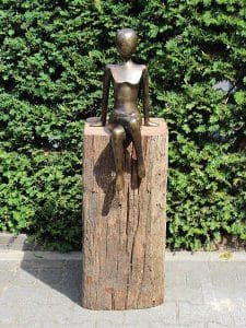 Skulptur Dame sitzt XL aus Bronze