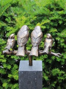 Familienspätzen Bronze inkl. Hartstein Säule 10*10*104 cm verwendet als Urne